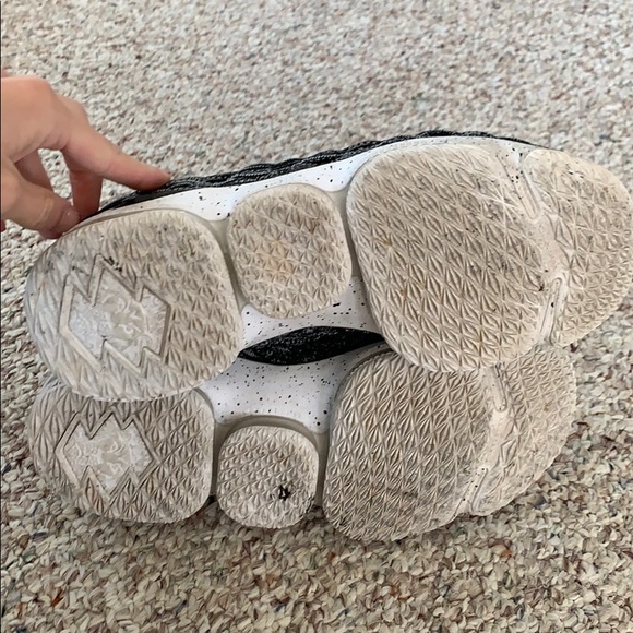 Lebron 15 “Ashes” Size 8 main image 5
